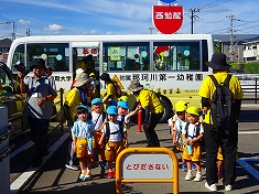 ☆　秋の遠足（3歳児）　☆